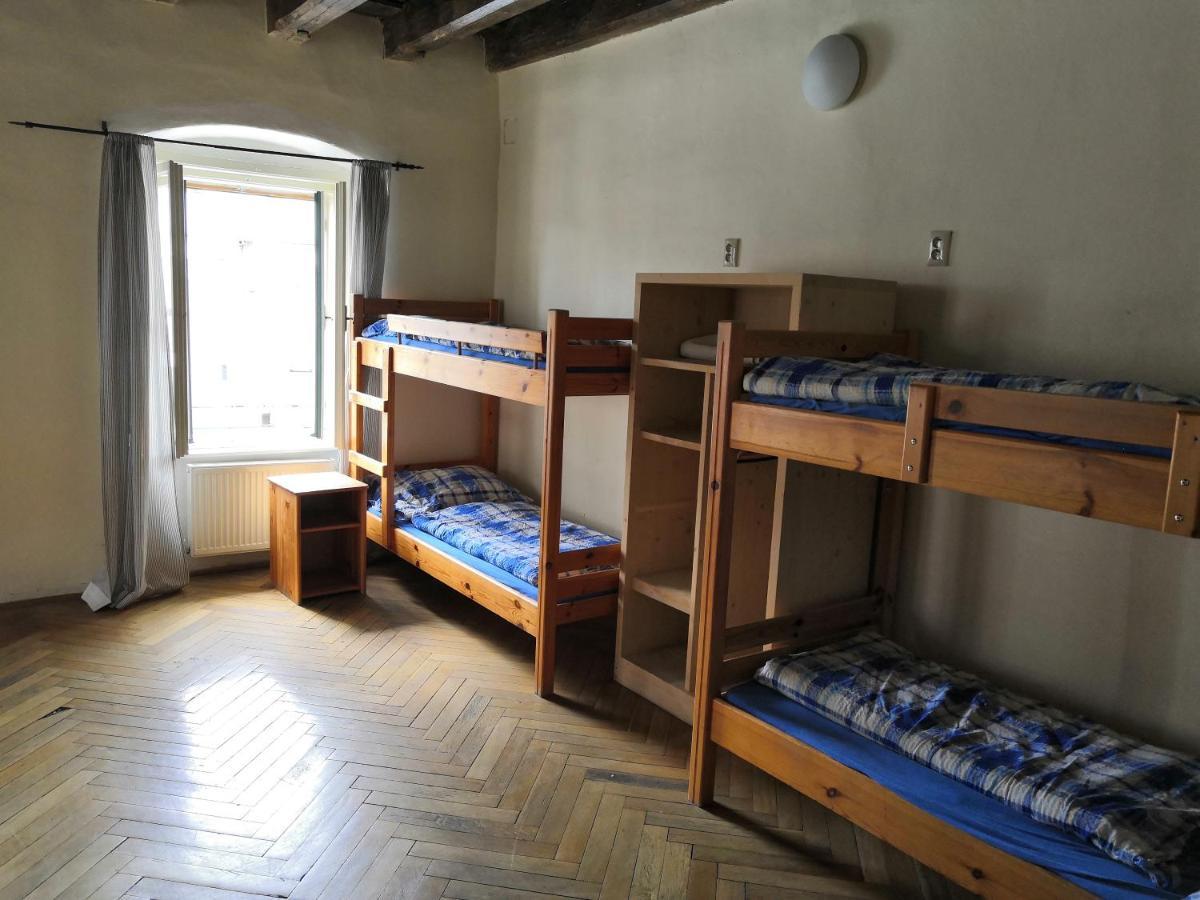 Hostel Skautsky Dom บันสกา ชีอาว์นีซา ภายนอก รูปภาพ