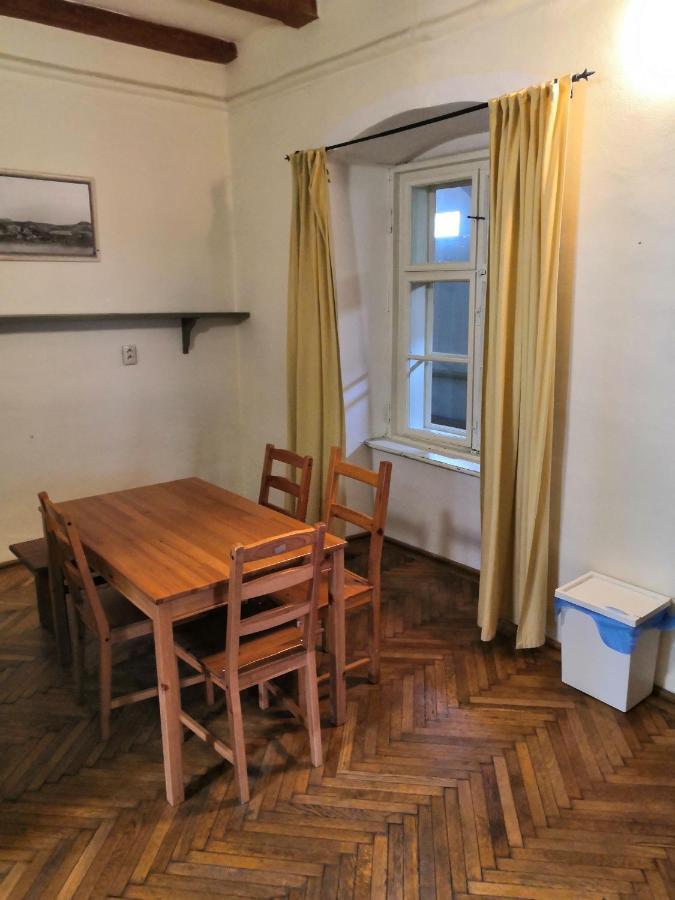 Hostel Skautsky Dom บันสกา ชีอาว์นีซา ภายนอก รูปภาพ
