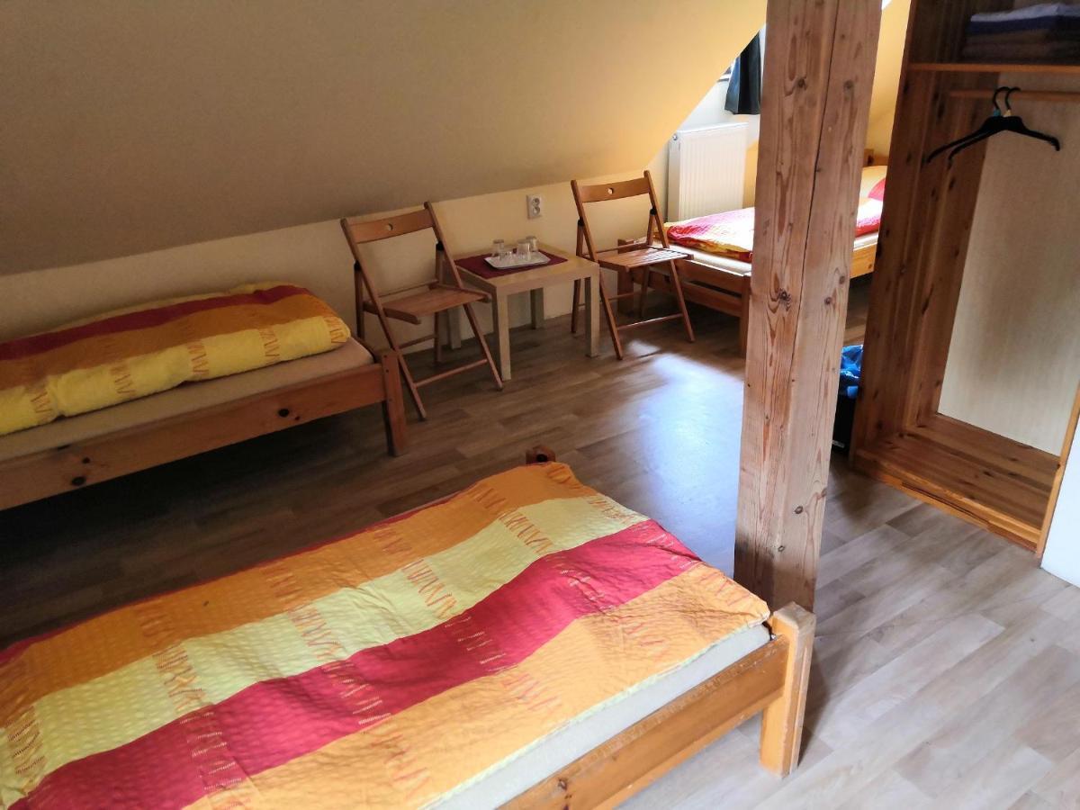 Hostel Skautsky Dom บันสกา ชีอาว์นีซา ภายนอก รูปภาพ