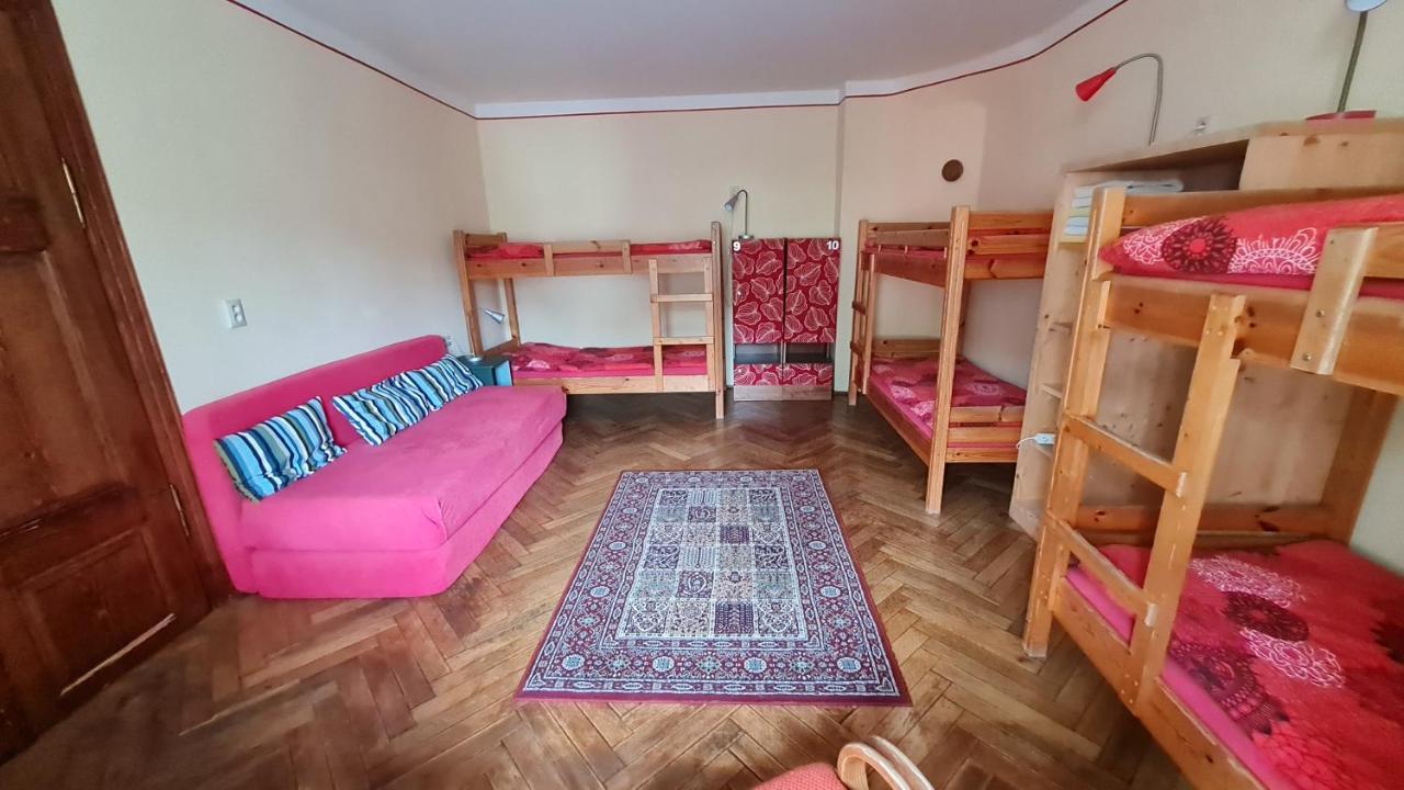 Hostel Skautsky Dom บันสกา ชีอาว์นีซา ภายนอก รูปภาพ