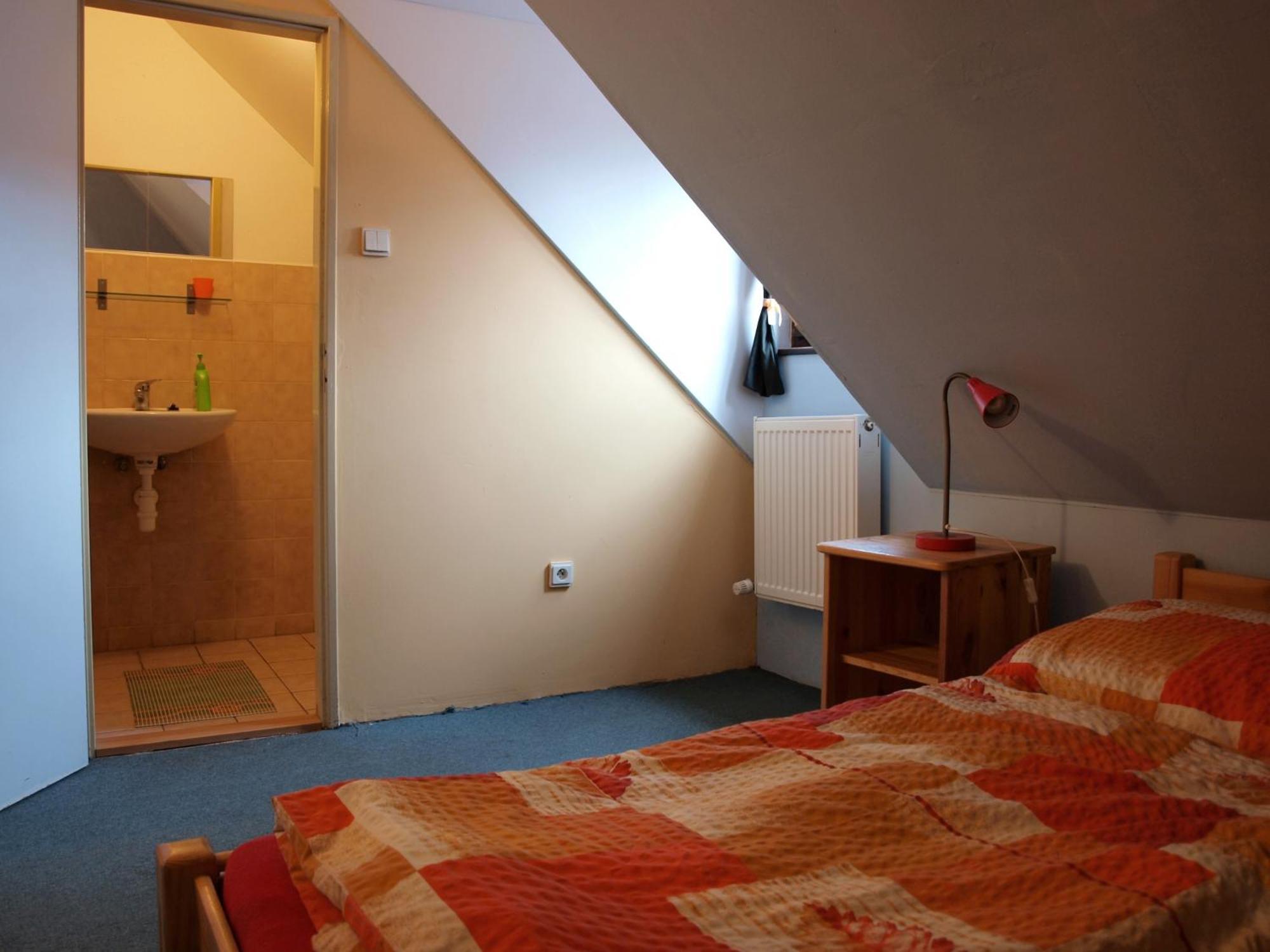 Hostel Skautsky Dom บันสกา ชีอาว์นีซา ภายนอก รูปภาพ